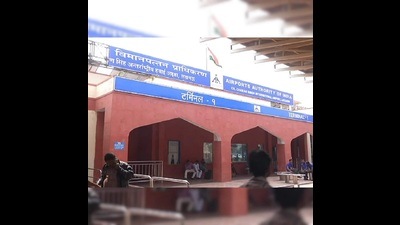 Passenger bringing high quality airguns from Dubai held at Lucknow airport (File)