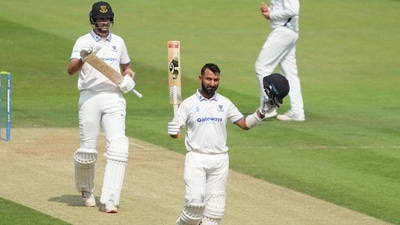 Cheteshwar Pujara celebrates his double hundred. (Twitter/@@HomeOfCricket)
