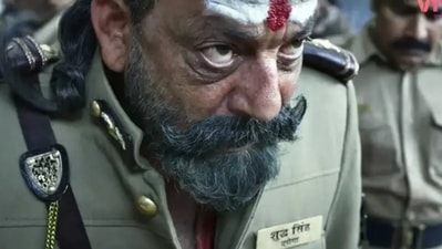 Karan Malhotra on Sanjay Dutt filming for Shamshera during battle with cancer. Karan Malhotra on Sanjay Dutt filming for Shamshera during battle with cancer.