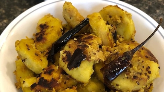Improve digestive health: Tarot roots have high levels of dietary fibre which helps improve gastrointestinal health.(Instagram/@culinary.mommy)