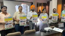 Municipal corporation and PPCB officials during the workshop on alternatives to single-use plastic, held in Ludhiana. (HT PHOTO)