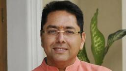 पंजाब के आवास और शहरी विकास मंत्री अमन अरोड़ा ने गुरुवार को चंडीगढ़ में रियल एस्टेट नियामक प्राधिकरण (रेरा) के अधिकारियों की बैठक की अध्यक्षता की।  (एचटी फाइल फोटो)