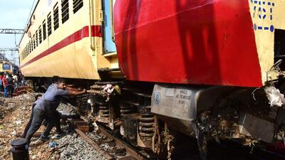 Mumbai, India - April 16, 2022: Railway engineers move a derailed coach from the railway tracks after three coaches of 11005 Dadar-Puducherry Express derailed last night, at Dadar, in Mumbai, India, on Saturday, April 16, 2022. (Photo by Bhushan Koyande/HT Photo) (HT PHOTO) Mumbai, India - April 16, 2022: Railway engineers move a derailed coach from the railway tracks after three coaches of 11005 Dadar-Puducherry Express derailed last night, at Dadar, in Mumbai, India, on Saturday, April 16, 2022. (Photo by Bhushan Koyande/HT Photo) (HT PHOTO)