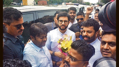 Shiv Sena workers welcome Aaditya Thackeray at Anand Nagar Check Naka while on his way to address a gathering of Shiv Sainiks during his Shiv Samvad Yatra at Shahapur, in Thane (Praful Gangurde/HT Photo) Shiv Sena workers welcome Aaditya Thackeray at Anand Nagar Check Naka while on his way to address a gathering of Shiv Sainiks during his Shiv Samvad Yatra at Shahapur, in Thane (Praful Gangurde/HT Photo)