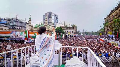 West Bengal chief minister Mamata Banerjee addresses a rally to observe Martyr's Day in Kolkata on Thursday. (PTI)