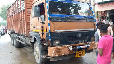 The truck driver, identified as Sham Sunder, 49, was thrashed by onlookers unwary of his medical emergency and he was later declared dead at a government hospital, said police. (HT Photo)