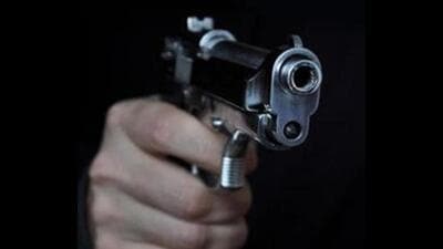 The suspect fired two shots, but the victim managed to dodge them. (Getty Images/iStockphoto)