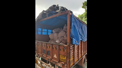 The truck from which the illicit liquor was seized in Chandigarh’s Industrial Area. (HT Photo)