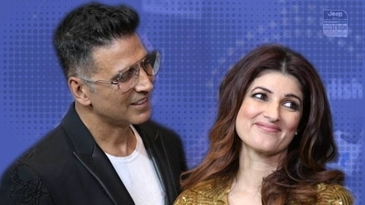 Akshay Kumar and Twinkle Khanna discuss her write-ups before she publishes them. Akshay Kumar and Twinkle Khanna discuss her write-ups before she publishes them.