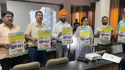 Municipal corporation and PPCB officials during the workshop on alternatives to single-use plastic, held in Ludhiana. (HT PHOTO)