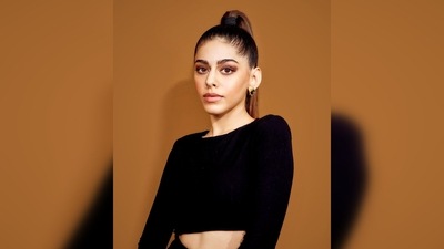 Apart from the dress, what caught the fashion god's attention is her sleek high ponytail with extensions. (Instagram/@alayaf) Apart from the dress, what caught the fashion god's attention is her sleek high ponytail with extensions. (Instagram/@alayaf)