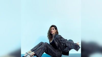 Jacqueline Fernandez made a fashionable statement at the event with not just her fit but also her bold hair and makeup look. (Instagram/@jacquelinef143) Jacqueline Fernandez made a fashionable statement at the event with not just her fit but also her bold hair and makeup look. (Instagram/@jacquelinef143)