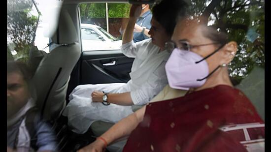 Interim Congress president Sonia Gandhi arrive at the Enforcement Directorate office in New Delhi on Thursday. (HT Photo)
