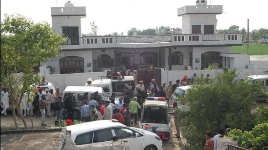 Jagroop Singh, alias Roopa, and Manpreet Singh, alias Mannu, were killed in a five-hour-long encounter at an abandoned house, where they were holed up at Hoshiar Nagar village in Amritsar on Wednesday. (HT File Photo)