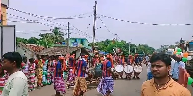 Celebrations begin outside Droupadi Murmu's residence in Rairangpur