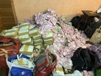 The ED said it seized cash worth  <span class='webrupee'>₹</span>20 crore from the residence of Bengal minister Partha Chatterjee's close aide.