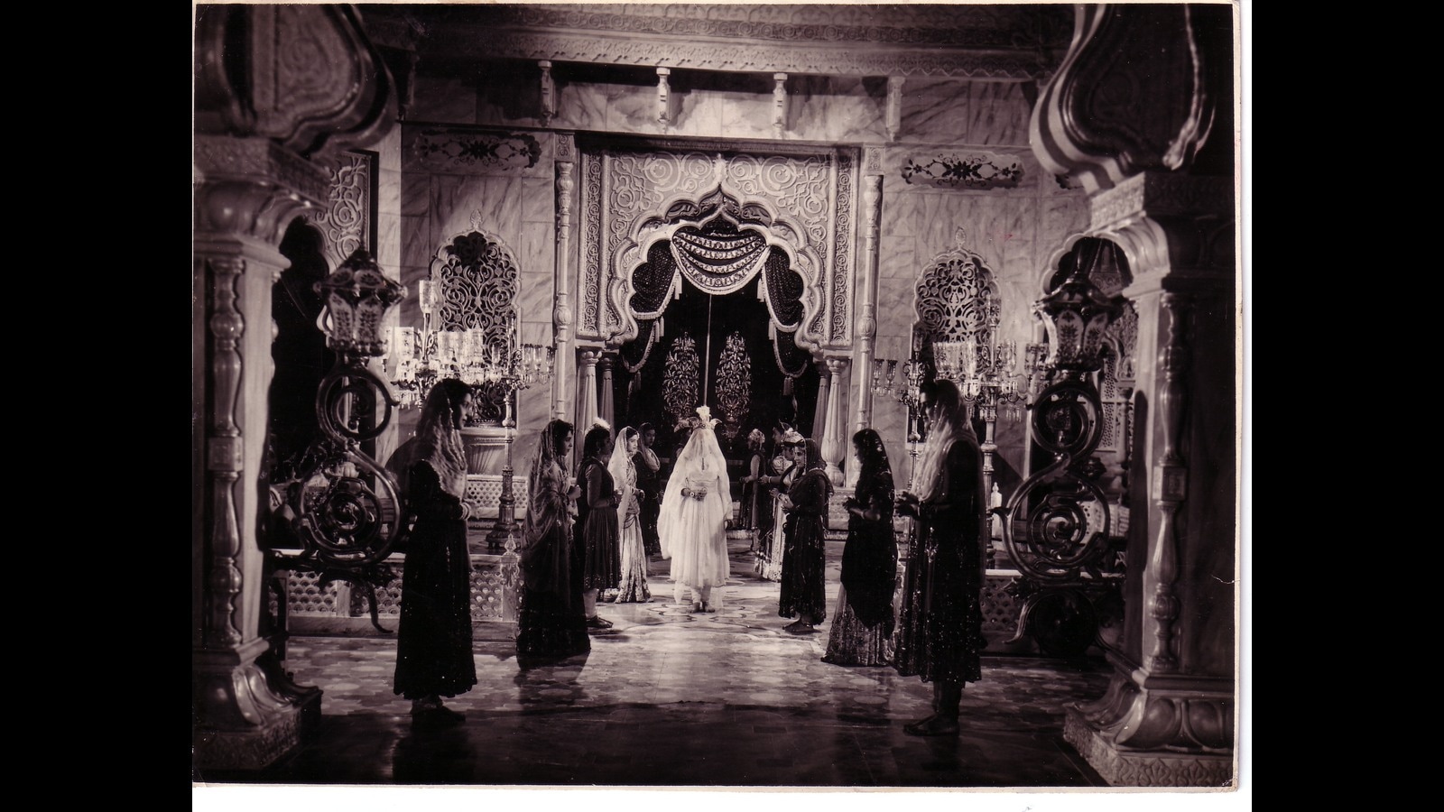 Evaluate: Bombay Cinema’s Islamicate HistoriesEdited by Ira Bhaskar and Richard Allen