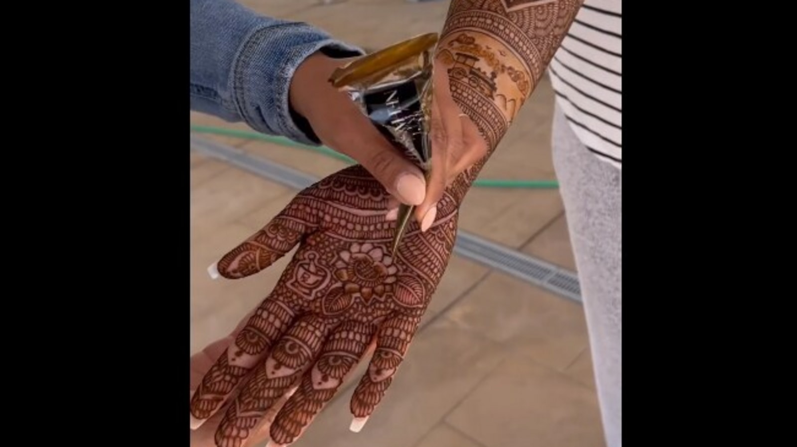 Unique Back hand Bridal Mehndi Design - Wedding Secrets