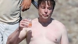 Elon Musk said his leaked shirtless photos are a good motivation to work out. &nbsp;