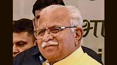“The symbol of unity, integrity and sacrifice, our national flag ‘Tiranga’ inspires all of us to remain dedicated to the service of the motherland,” Haryana chief minister Manohar Lal Khattar said. (HT File Photo)
