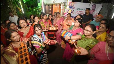 Bihar deputy chief minister Renu Devi with BJP women workers celebrate the victory of President-elect Droupadi Murmu in Patna, on Friday. (Santosh Kumar/HT Photo) Bihar deputy chief minister Renu Devi with BJP women workers celebrate the victory of President-elect Droupadi Murmu in Patna, on Friday. (Santosh Kumar/HT Photo)