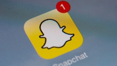 Social media shares are facing a relentless slowdown in advertising revenue at a time when competition from other platforms, such as TikTok, increases. (AFP) Social media shares are facing a relentless slowdown in advertising revenue at a time when competition from other platforms, such as TikTok, increases. (AFP)