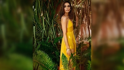 Manushi Chhillar's smokey eyes and wet hairdo complemented her boho-chic look really well. (Instagram/@manushi_chhillar) Manushi Chhillar's smokey eyes and wet hairdo complemented her boho-chic look really well. (Instagram/@manushi_chhillar)