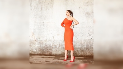 Nora Fatehi wore the one-shoulder bodycon dress like the queen she already is and made the fashion gods go gaga. (Instagram/@noratehi) Nora Fatehi wore the one-shoulder bodycon dress like the queen she already is and made the fashion gods go gaga. (Instagram/@noratehi)