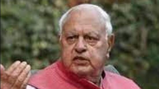 A delegation of finance account assistant (FAA) aspirants urged MP and National Conference president Dr Farooq Abdullah to raise the issue of ‘scrapping’ of the recruitment process in the Parliament. (HT File)