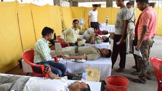 The shortage of blood products has been a major public health problem in India. It is estimated that nearly 12,000 people lose their lives every single day due to the lack of blood products.(Twitter Photo)
