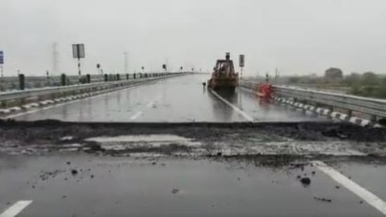 Varun Gandhi shared the video of the portion of the Bundelkhand Expressway that developed potholes after rain.