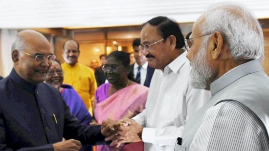 President-elect Droupadi Murmu attended the farewell dinner. Outgoing Vice President M Venkaiah Naidu and Lok Sabha speaker Om Birla can also be seen in the photo.&nbsp;(PTI)