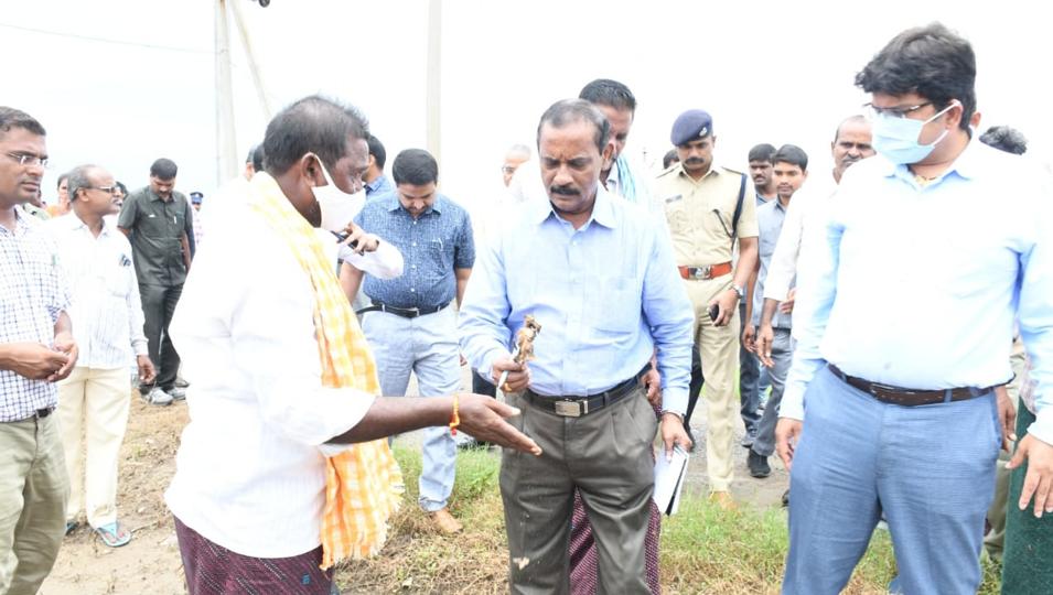 A 4-member Central govt team, led by deputy secretary of the Union ministry of finance Parthiban P Manoharan, visited the flood-ravaged areas of Bhadrachalam and interacted with the affected people and district officials. A 4-member Central govt team, led by deputy secretary of the Union ministry of finance Parthiban P Manoharan, visited the flood-ravaged areas of Bhadrachalam and interacted with the affected people and district officials.