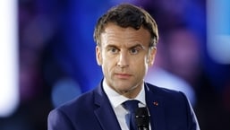 Macron juga mendesak pembebasan empat warga negara Prancis, katanya "ditahan sewenang-wenang" di Iran.
