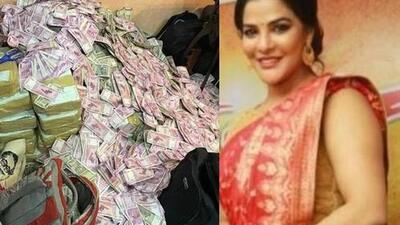 Heaps of money with denominations of ₹500 and ₹2,000 and bundles of cash in sealed envelopes were recovered from the flat of Arpita Mukherjee during the ED raids on Friday. Heaps of money with denominations of ₹500 and ₹2,000 and bundles of cash in sealed envelopes were recovered from the flat of Arpita Mukherjee during the ED raids on Friday.