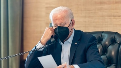 US President Joe Biden's COVID-19 symptoms have improved after a full day of treatment with the anti-viral drug Paxlovid and Tylenol. (AP) US President Joe Biden's COVID-19 symptoms have improved after a full day of treatment with the anti-viral drug Paxlovid and Tylenol. (AP)