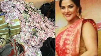 Heaps of money with denominations of ₹500 and ₹2,000 and bundles of cash in sealed envelopes were recovered from the flat of Arpita Mukherjee during the ED raids on Friday. Heaps of money with denominations of ₹500 and ₹2,000 and bundles of cash in sealed envelopes were recovered from the flat of Arpita Mukherjee during the ED raids on Friday.
