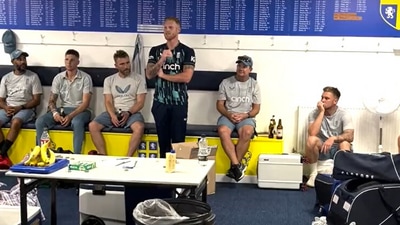 Ben Stokes speaks to his teammates. (Twitter/@englandcricket) Ben Stokes speaks to his teammates. (Twitter/@englandcricket)