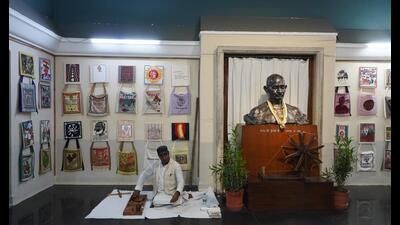 Archived jholas from Gandhi ashram along with some of the artworks by Sarvodaya artists, are on display. (Photo: Gokul VS/ HT)