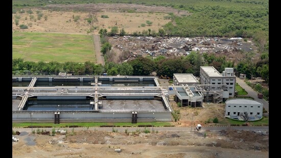 STP in Koparkhairane. The Navi Mumbai Municipal Corporation will supply treated sewage water to industrial units in MIDC. (BACHCHAN KUMAR/HT PHOTO)
