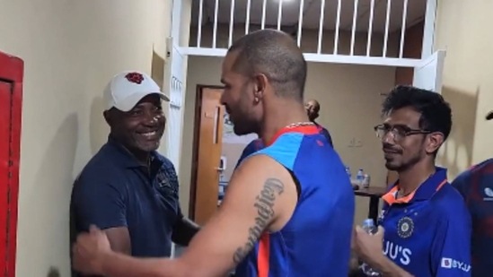 Brian Lara (L) with Shikhar Dhawan and Yuzvendra Chahal(Twitter/BCCI)