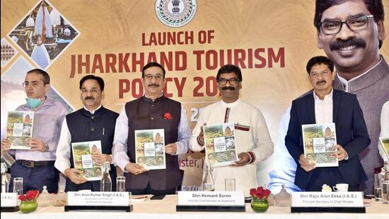 Jharkhand chief minister Hemant Soren with Principal Secretary Rajeev Arun Ekka and Additional Chief Secretary of Jharkhand Government Food Public Distribution and Consumer Affair Arun Kumar Singh and others during the launch of Jharkhand Tourism Policy 2021 at Hotel ITC Maurya in New Delhi on Saturday. (SANJEEV VERMA/HT PHOTO.)
