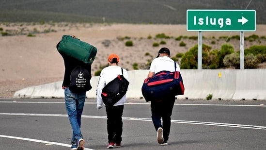 Long migration routes — like the one from Venezuela to Chili — can cause severe, long-lasting physical and mental stress(Takayuki Fuchigami/AP Images/picture alliance)