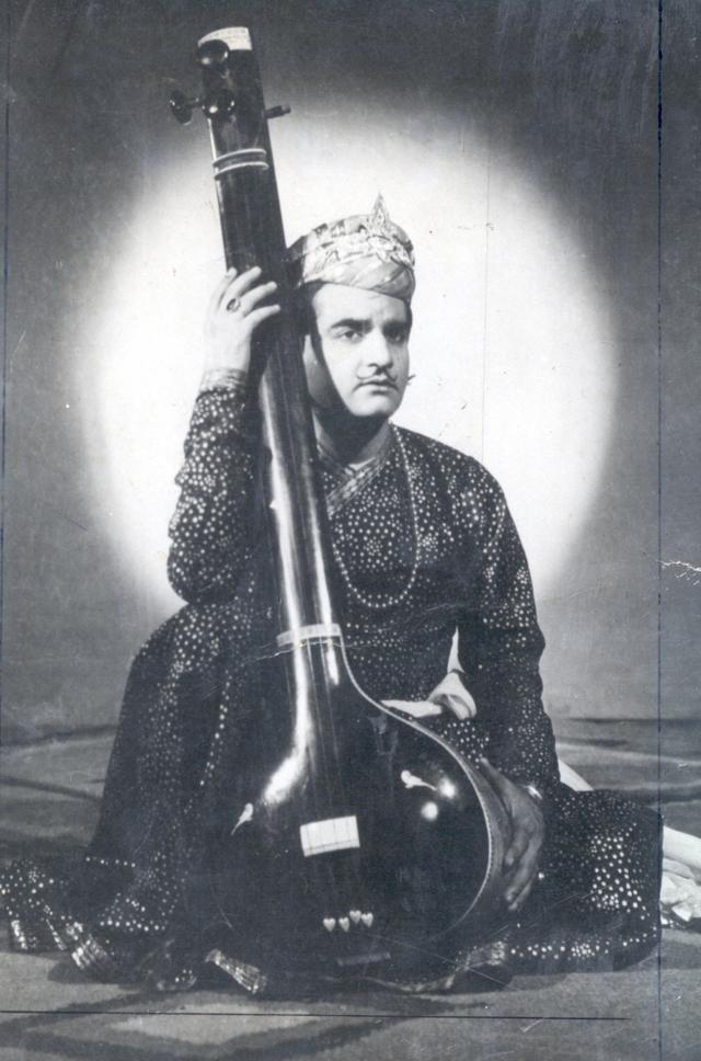 KL Sehgal was the first artist to produce independent records of ghazals by Ghalib and other poets, and his success influenced his persona and performance on screen. (HT Photo)