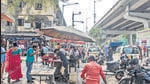 Mumbai, India - Feb. 11, 2020: Hawkers on the footpath around Phoenix Mill in Mumbai, India, on Tuesday, February 11, 2020. (Photo by Satish Bate/Hindustan Times) (Satish Bate/HT Photo) Mumbai, India - Feb. 11, 2020: Hawkers on the footpath around Phoenix Mill in Mumbai, India, on Tuesday, February 11, 2020. (Photo by Satish Bate/Hindustan Times) (Satish Bate/HT Photo)