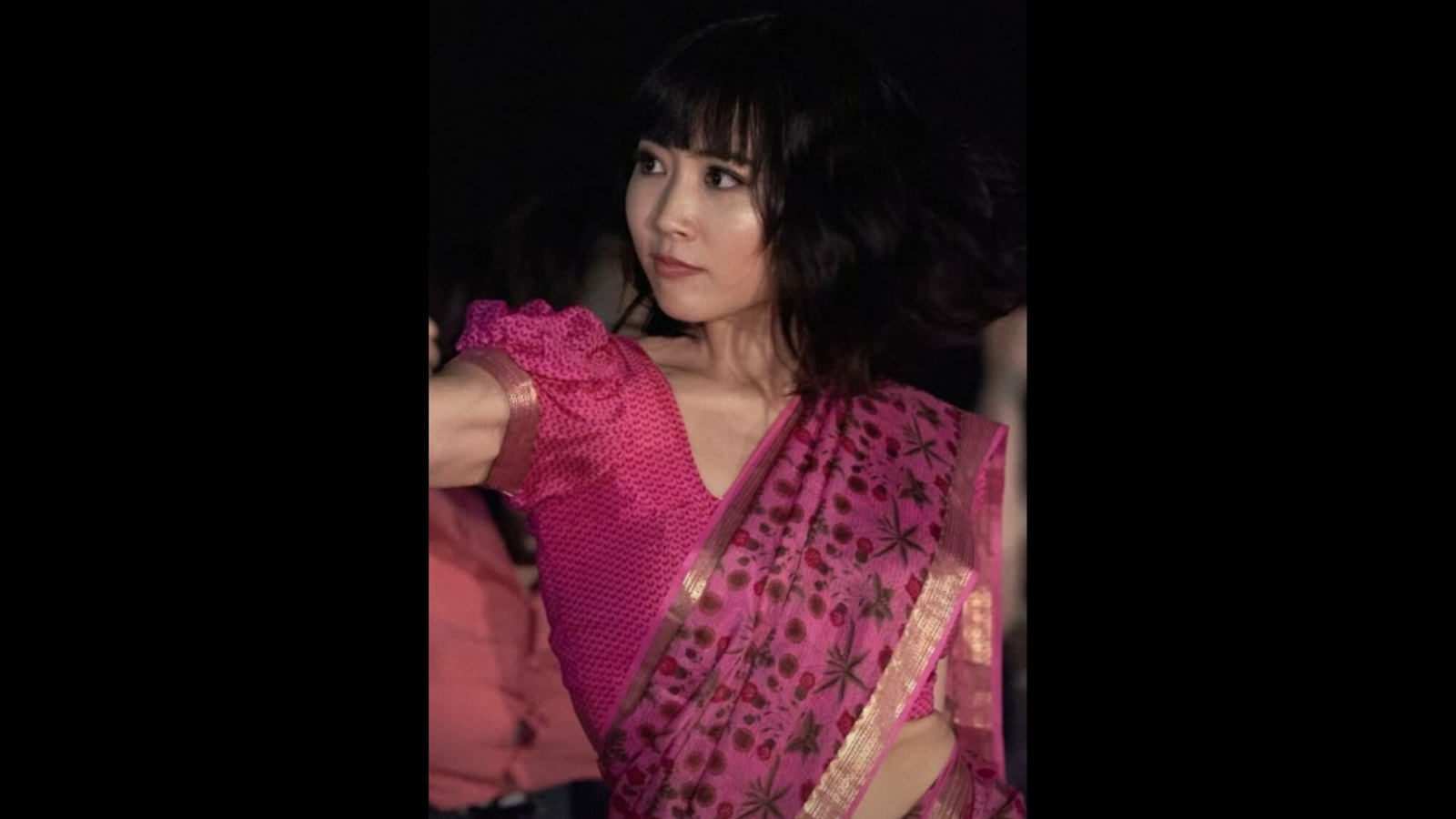 Buti Full Girl Saadi Rape Xxx Video - Japanese woman wears saree, recreates Aishwarya Rai Bachchan's iconic  dialogue | Trending - Hindustan Times