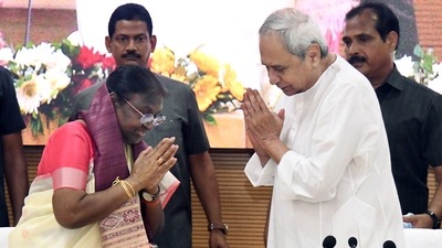 National Democratic Alliance’s (NDA) Presidential candidate Droupadi Murmu and Odisha Chief Minister Naveen Patnaik greet each other at the State Legislative Assembly, in Bhubaneswar. (ANI) National Democratic Alliance’s (NDA) Presidential candidate Droupadi Murmu and Odisha Chief Minister Naveen Patnaik greet each other at the State Legislative Assembly, in Bhubaneswar. (ANI)