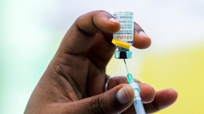 A health care worker prepares a monkeypox vaccine in Montreal, Saturday, July 23, 2022. Tourists are among those lining up to get monkeypox vaccines in Montreal, as the World Health Organization declares the virus a global health emergency. (AP) A health care worker prepares a monkeypox vaccine in Montreal, Saturday, July 23, 2022. Tourists are among those lining up to get monkeypox vaccines in Montreal, as the World Health Organization declares the virus a global health emergency. (AP)