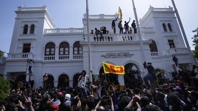 Protesters stormed and occupied Sri Lanka PM's office on July 9. (AP) Protesters stormed and occupied Sri Lanka PM's office on July 9. (AP)