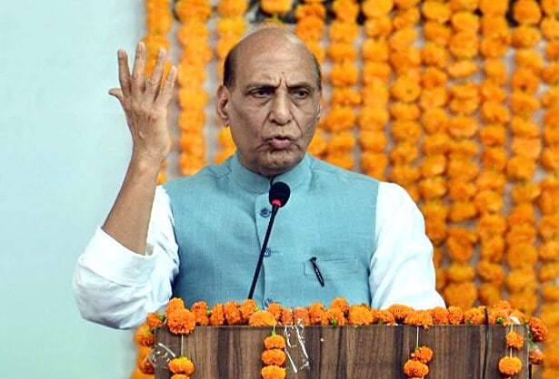 Defence minister Rajnath Singh addresses the commemoration ceremony of the 'Kargil Vijay Diwas', in Jammu on Sunday. (ANI Photo) (Shilpa Thakur) Defence minister Rajnath Singh addresses the commemoration ceremony of the 'Kargil Vijay Diwas', in Jammu on Sunday. (ANI Photo) (Shilpa Thakur)